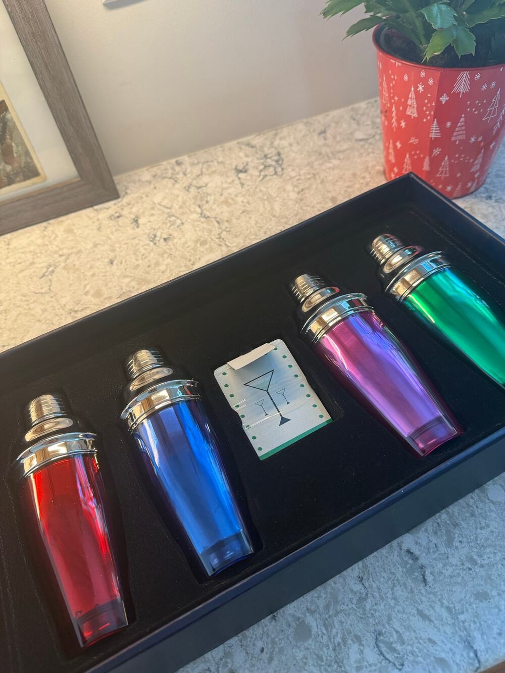 New Brookstone Partini Martini Shaker Set of 4 Colored Shakers Martini Cards JM